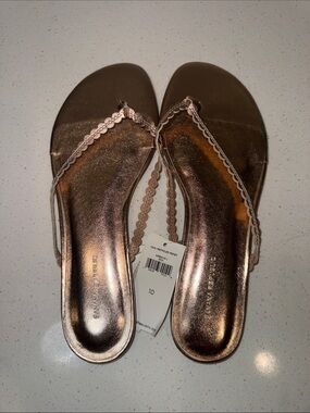 Banana Republic Women's Metallic Rose Gold LeatherScallop-Trim Flip Flop Sandals